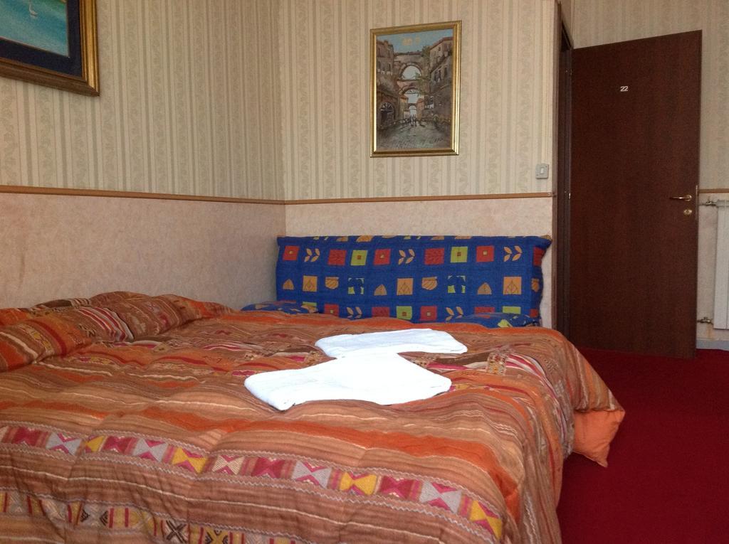 Termini Accommodation Ρώμη Δωμάτιο φωτογραφία